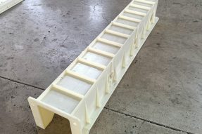 標志樁、立柱 三孔立柱塑料模具109x14x14